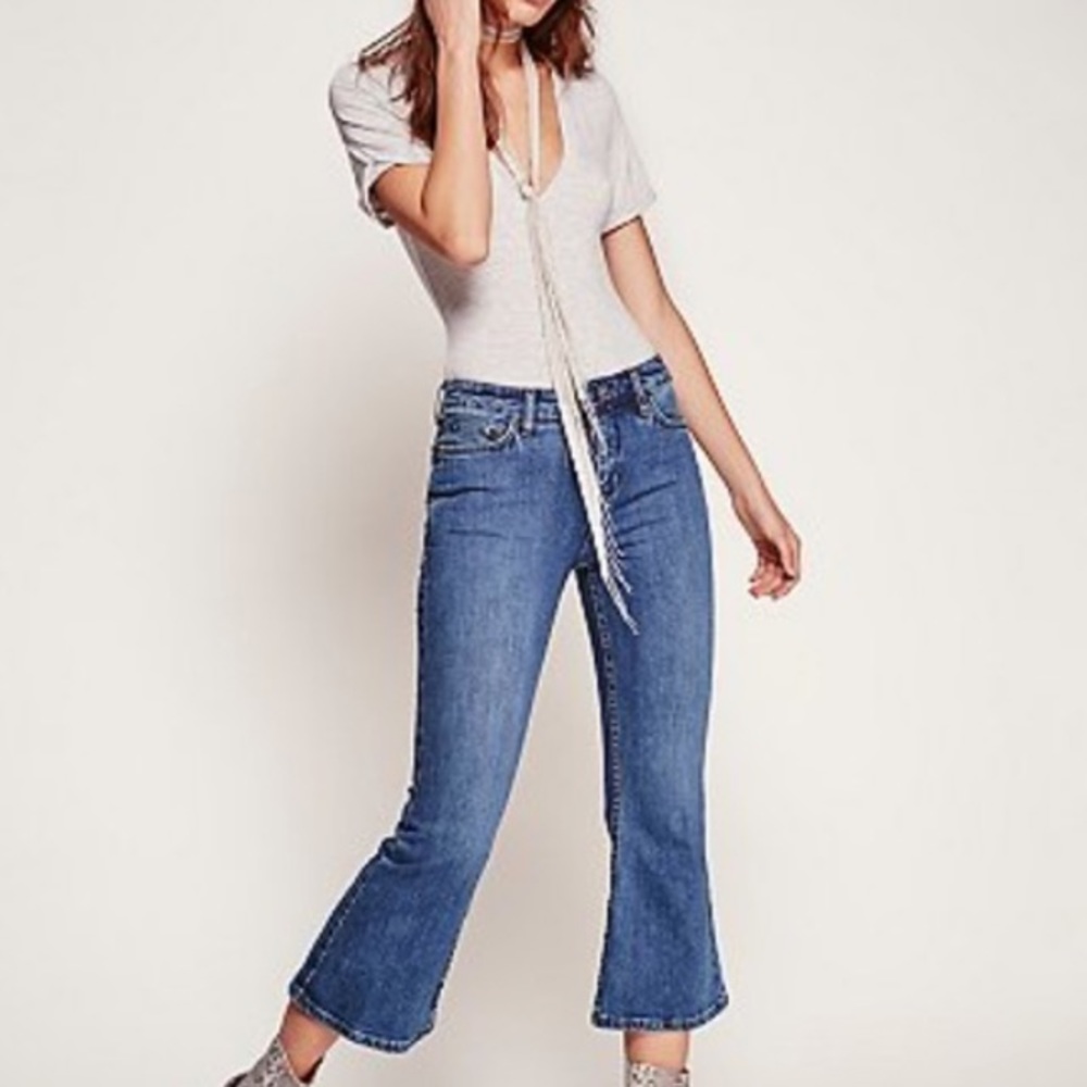 FREE PEOPLE CHLOE CROP FLARE JEANS